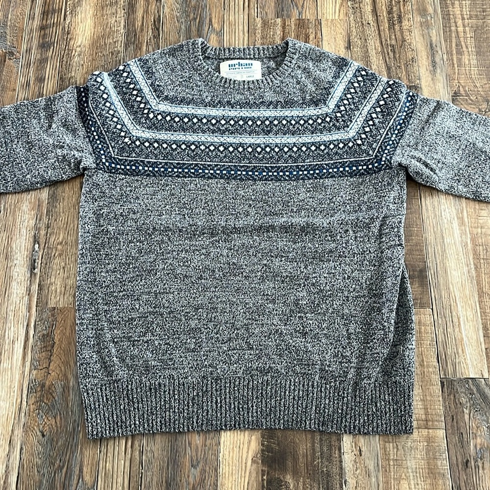 Urban Pipeline Sweater Large